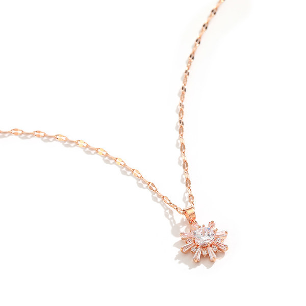 Γυναικείο κομψό κολιέ με μενταγιόν σε χρυσό χρώμα