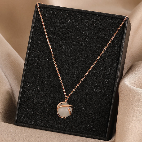 Νέο μοντέλο γυναικεία λεπτή αλυσίδα με πέτρινο μενταγιόν