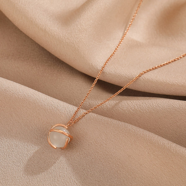 Νέο μοντέλο γυναικεία λεπτή αλυσίδα με πέτρινο μενταγιόν