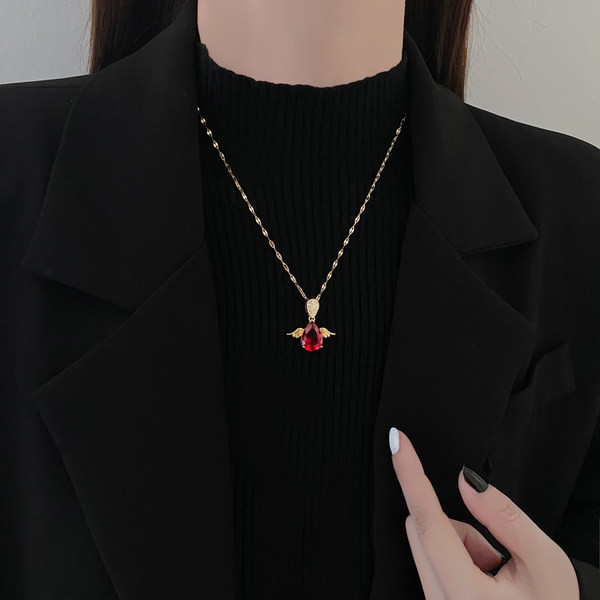 Γυναικείο κολιέ με διακοσμητική πέτρα