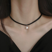 Γυναικείο τσόκερ με διακοσμητική πέρλα