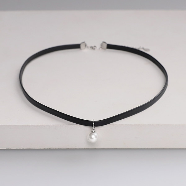 Γυναικείο τσόκερ με διακοσμητική πέρλα