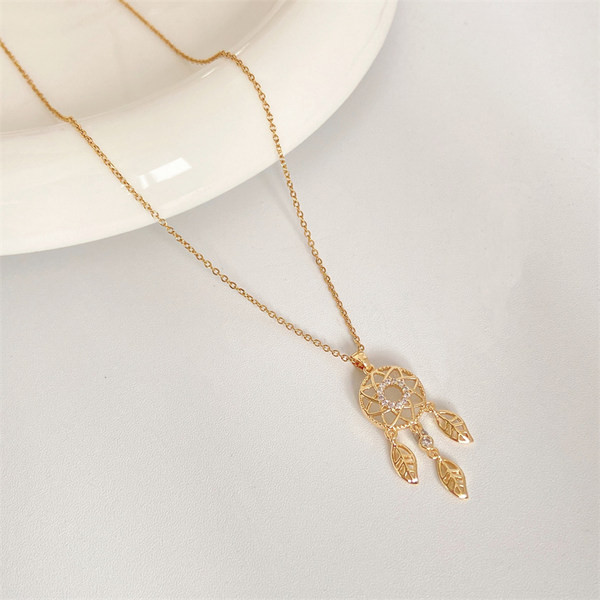 Γυναικείο χρυσό κολιέ με πέτρες διακόσμηση