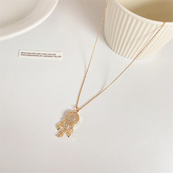 Γυναικείο χρυσό κολιέ με πέτρες διακόσμηση