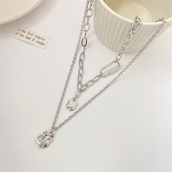 Γυναικεία αλυσίδα πολλαπλών σειρών σε ασημί χρώμα