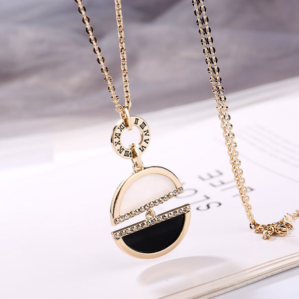 Γυναικεία αλυσίδα με μενταγιόν και πέτρες