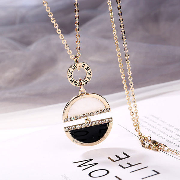 Γυναικεία αλυσίδα με μενταγιόν και πέτρες