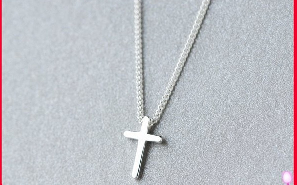 Γυναικείο casual κολιέ με σταυρό μενταγιόν