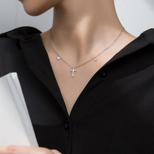Γυναικεία αλυσίδα με σταυρό μενταγιόν με πέτρες