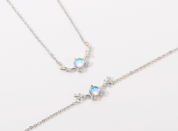 Γυναικείο κολιέ με μπλε πέτρα