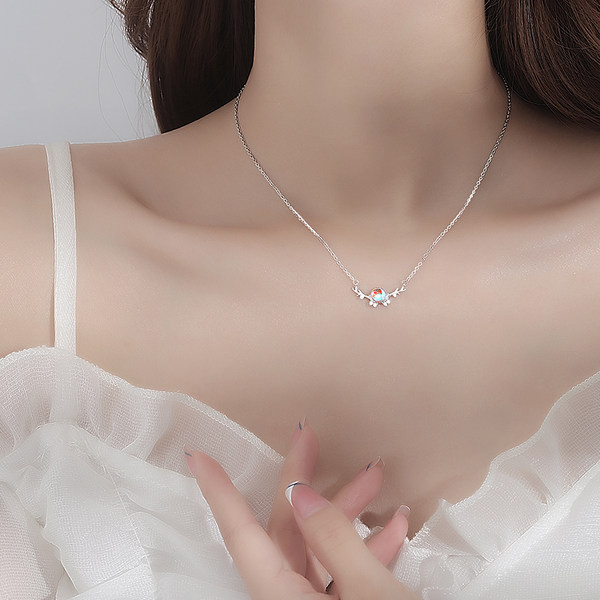 Γυναικείο κολιέ με μπλε πέτρα