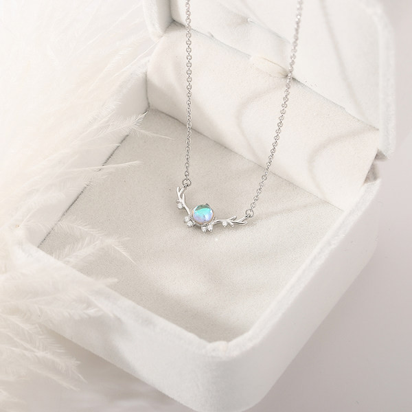 Γυναικείο κολιέ με μπλε πέτρα