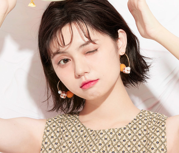 Κομψά γυναικεία στρογγυλά σκουλαρίκια σε δύο χρώματα