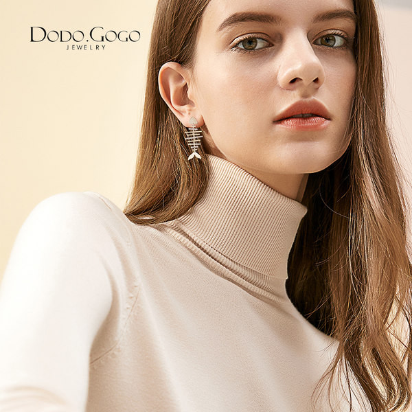 Μοντέρνα σκουλαρίκια με πέτρες - τρία μοντέλα