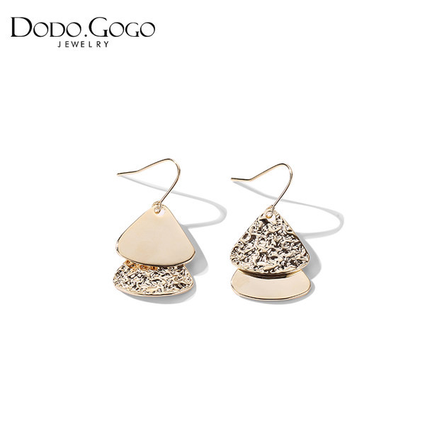 Novi model ženskih naušnica sa privjescima