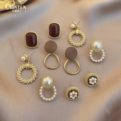 Γυναικεία σκουλαρίκια σε σετ πολλά μοντέλα