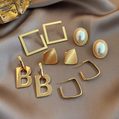 Γυναικεία σκουλαρίκια σε σετ πολλά μοντέλα