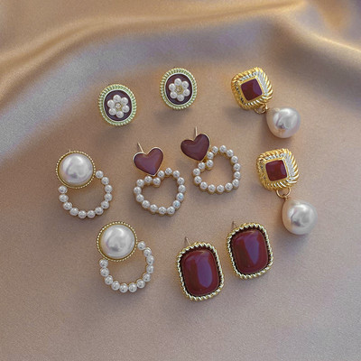 Γυναικεία σκουλαρίκια σε σετ πολλά μοντέλα