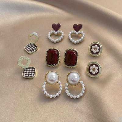 Γυναικεία σκουλαρίκια σε σετ πολλά μοντέλα