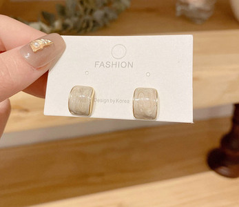 Νέο μοντέλο γυναικεία σκουλαρίκια κατάλληλα για καθημερινή χρήση