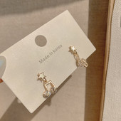 Novi model naušnica sa privjeskom u zlatnoj boji