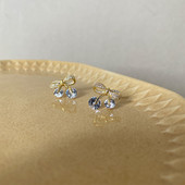 Ženske naušnice trake s kamenčićima