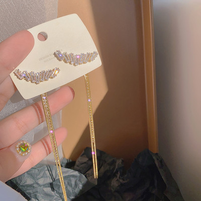 Μακριά γυναικεία σκουλαρίκια με πέτρες