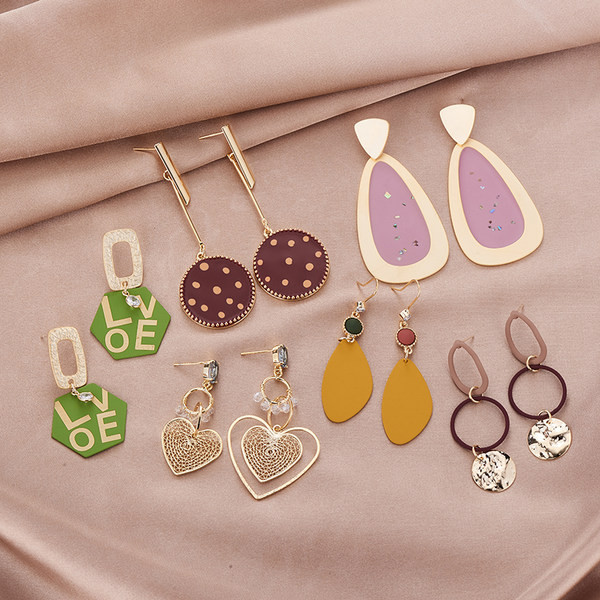 Aktuelne ženske naušnice u tri modela