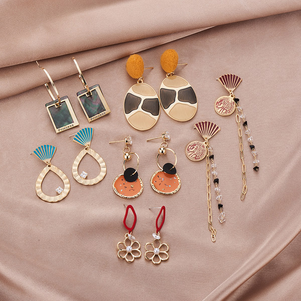 Aktuelne ženske naušnice u tri modela