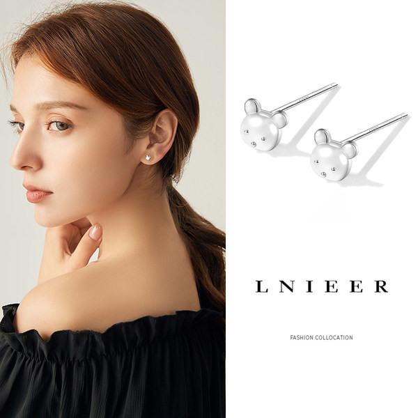 Male ženske naušnice u obliku medvjeda