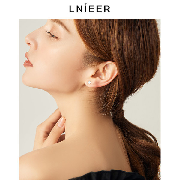 Male ženske naušnice u obliku medvjeda