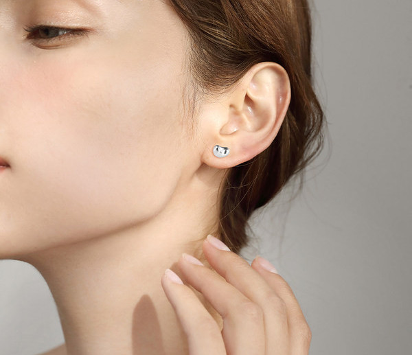 Moderne ženske naušnice jednobojni model u dvije boje