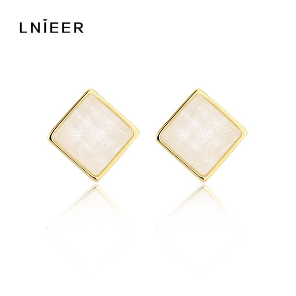 Γυναικεία σκουλαρίκια με γεωμετρική φιγούρα