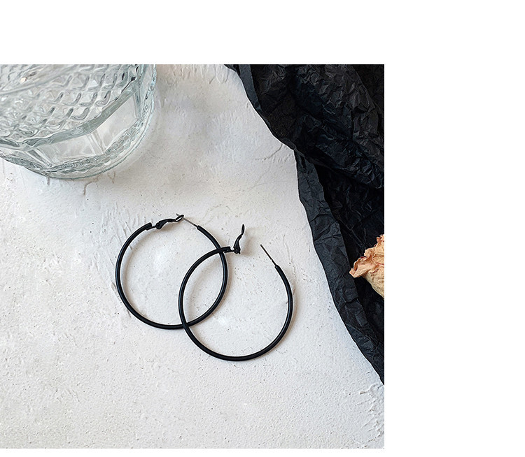 Ежедневен модел дамски обеци в три цвята