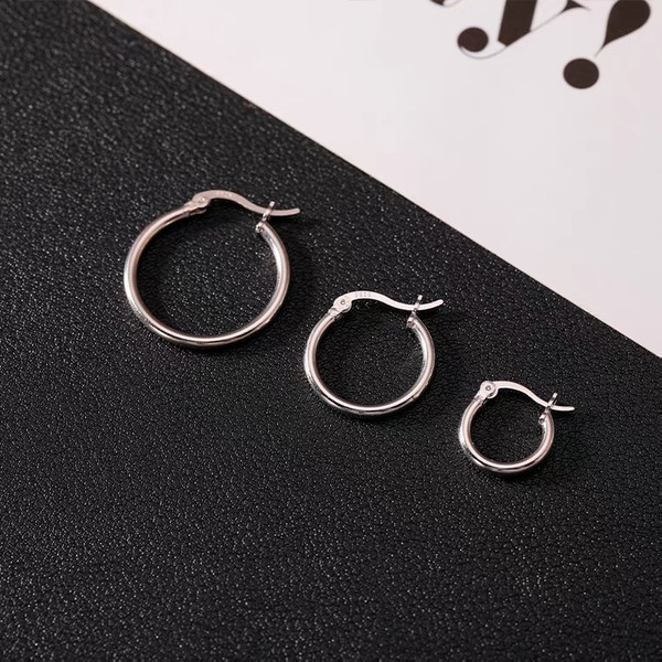 Γυναικεία  σκουλαρίκια σε ασημί χρώμα
