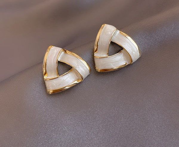 Ženske moderne trokutaste naušnice jednobojni model