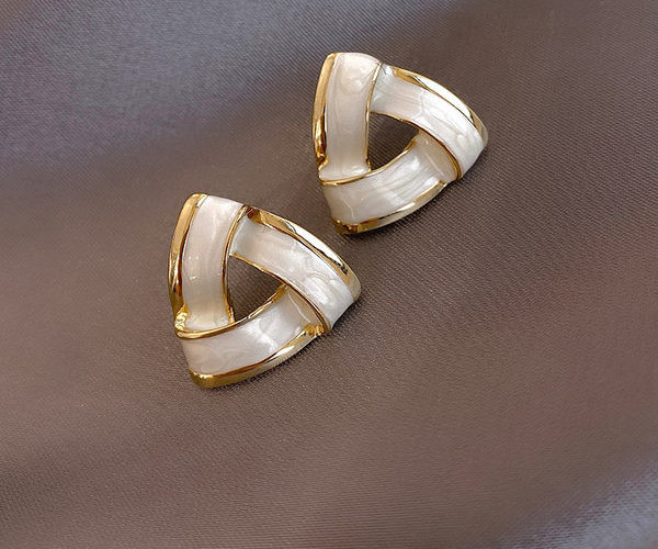 Ženske moderne trokutaste naušnice jednobojni model