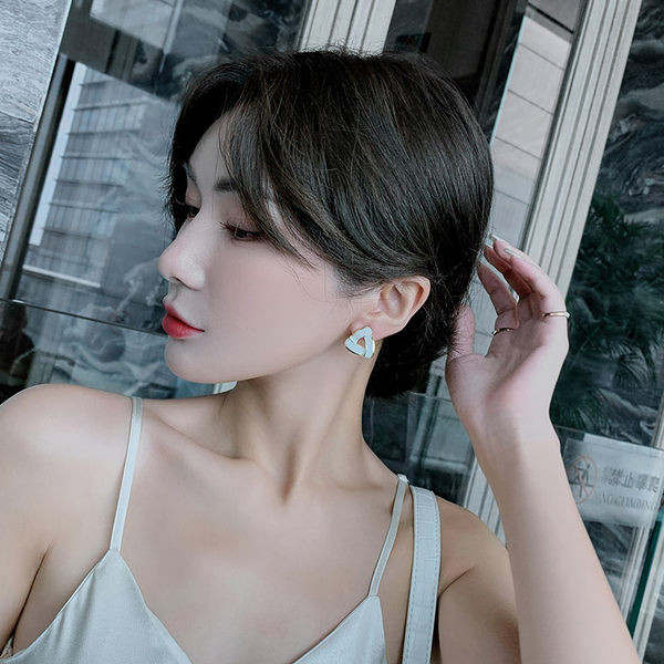 Ženske moderne trokutaste naušnice jednobojni model