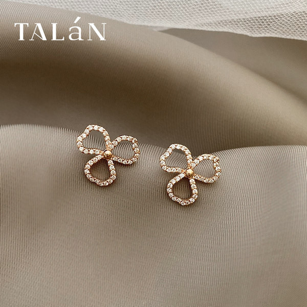 Ženske moderne naušnice sa kamenčićima - srebrne i zlatne boje