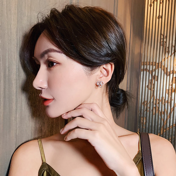 Ženske moderne naušnice sa kamenčićima - srebrne i zlatne boje