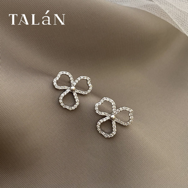 Ženske moderne naušnice sa kamenčićima - srebrne i zlatne boje