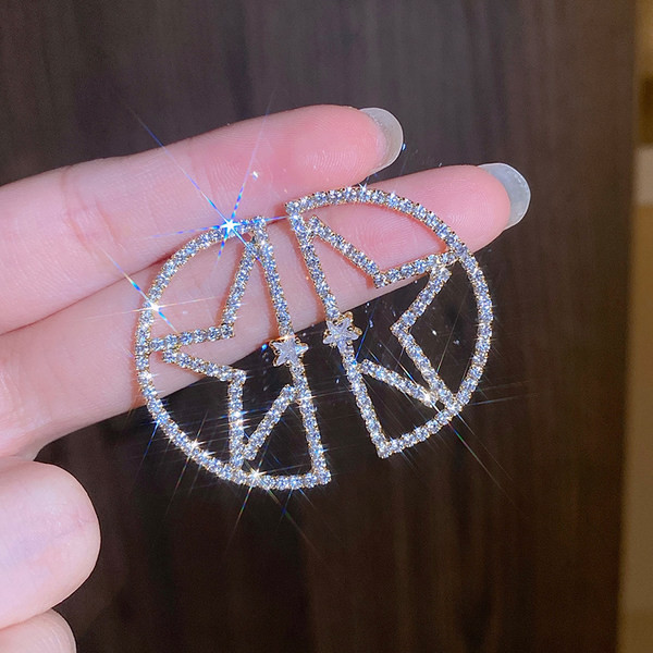 Νέο μοντέλο γυναικεία σκουλαρίκια με διακοσμητικές πέτρες