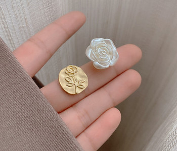 Casual γυναικεία στρογγυλά σκουλαρίκια με τριαντάφυλλο