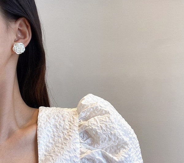 Casual γυναικεία στρογγυλά σκουλαρίκια με τριαντάφυλλο