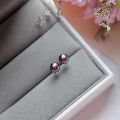 Μοντέρνα  σκουλαρίκια με πέρλες σε τρία χρώματα