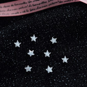 Малки дамски обеци във формата на звезда