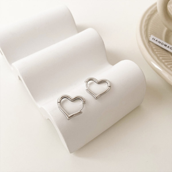Svakodnevne ženske naušnice u obliku srca