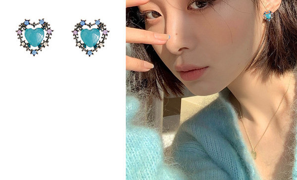 Дамски обеци сърце с цветни декоративни камъни