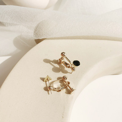 Μοντέρνα γυναικεία σκουλαρίκια με χρωματιστή πέτρα