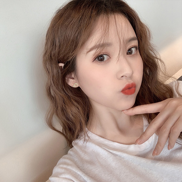 Ženske mini naušnice u obliku ribe i ukrasnih kamenčića